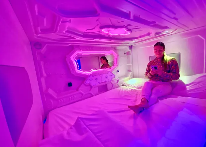 Capsule Inn Valencia Hostel